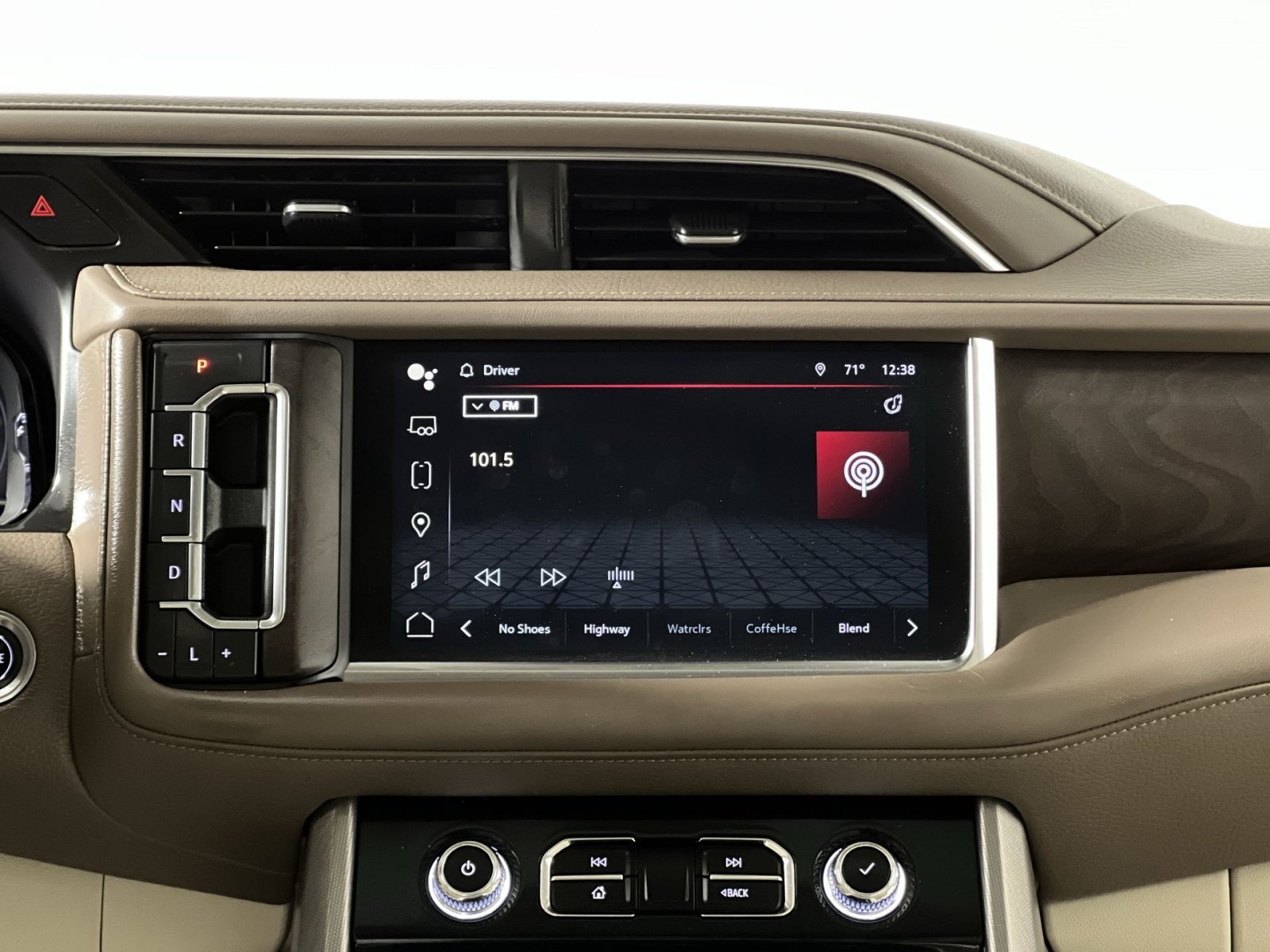 Used 2023 GMC Yukon Denali RWD image 18