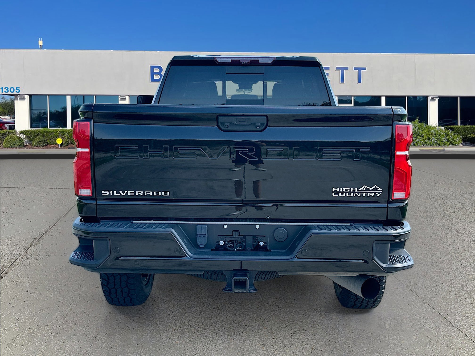 Used 2024 Chevrolet Silverado 2500 High Country w/ High Country Premium Package image 4