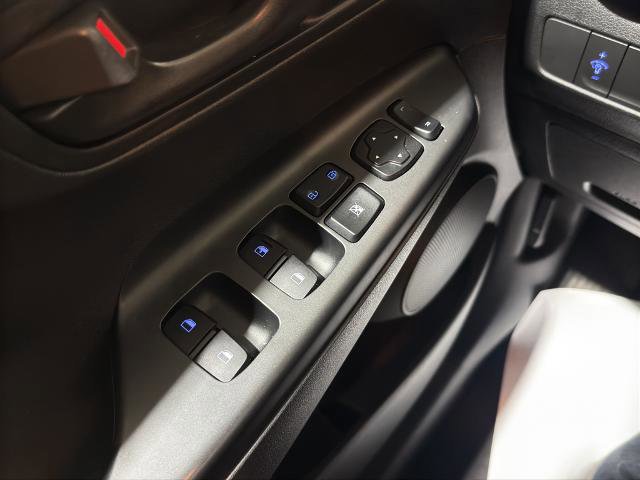 Used 2022 Hyundai Kona SEL image 15