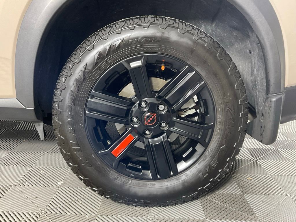 Used 2025 Nissan Rogue SV AWD/4WD image 10