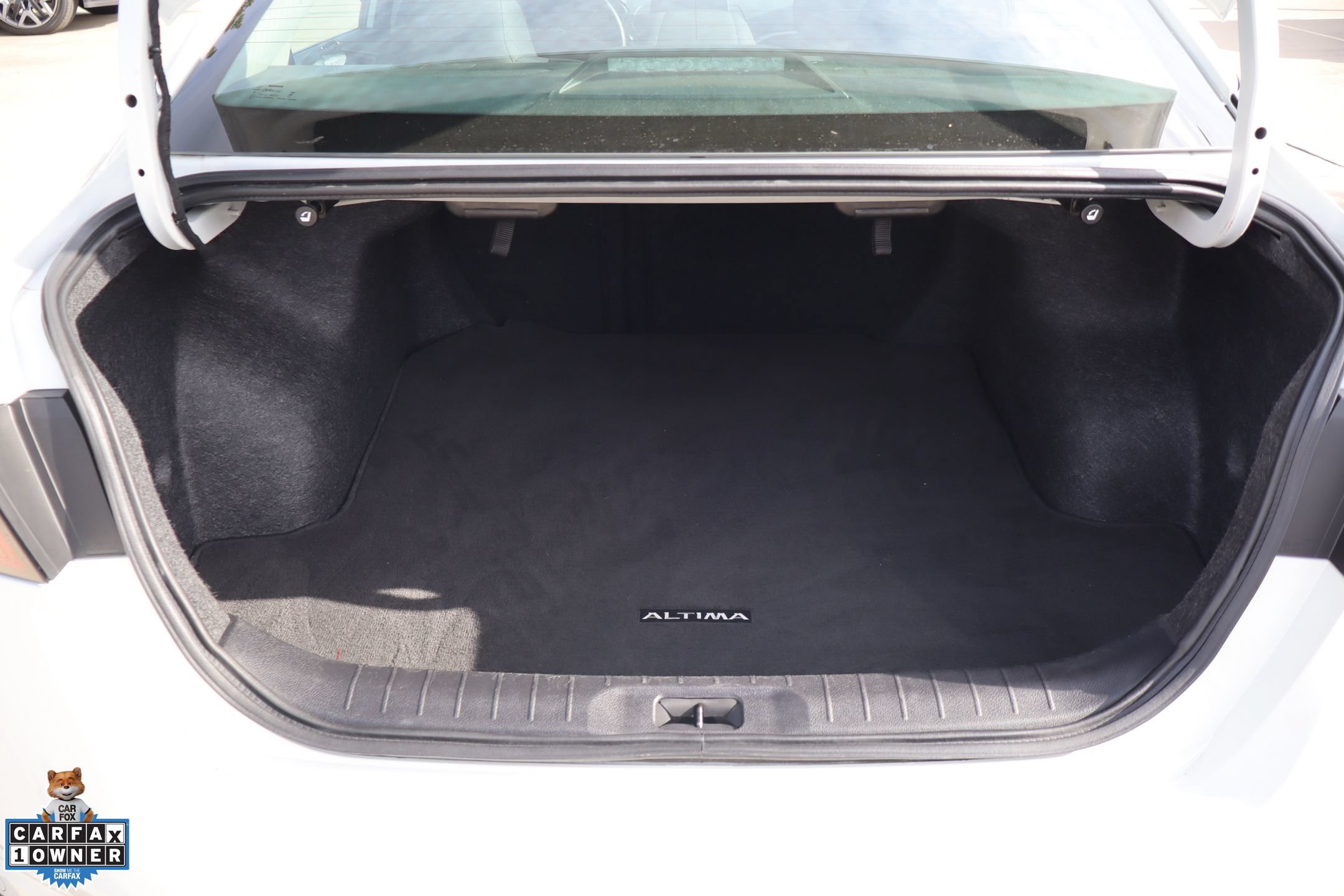 Used 2025 Nissan Altima 2.5 SV FWD image 25