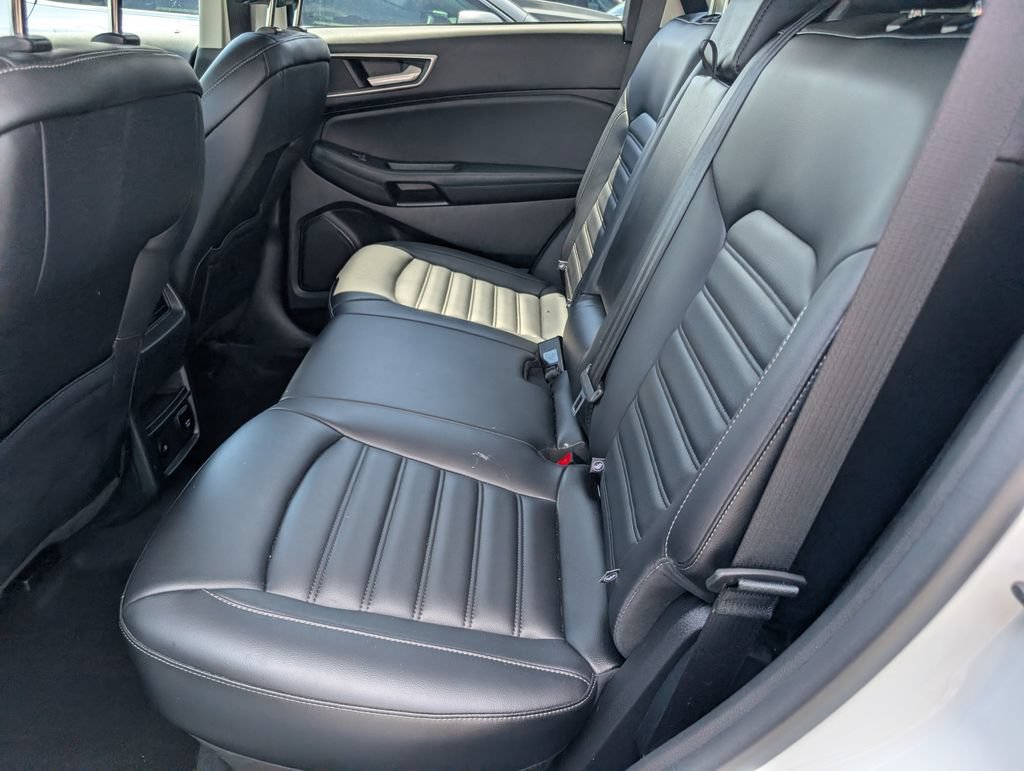 Certified 2024 Ford Edge SEL w/ Convenience Package AWD/4WD image 7