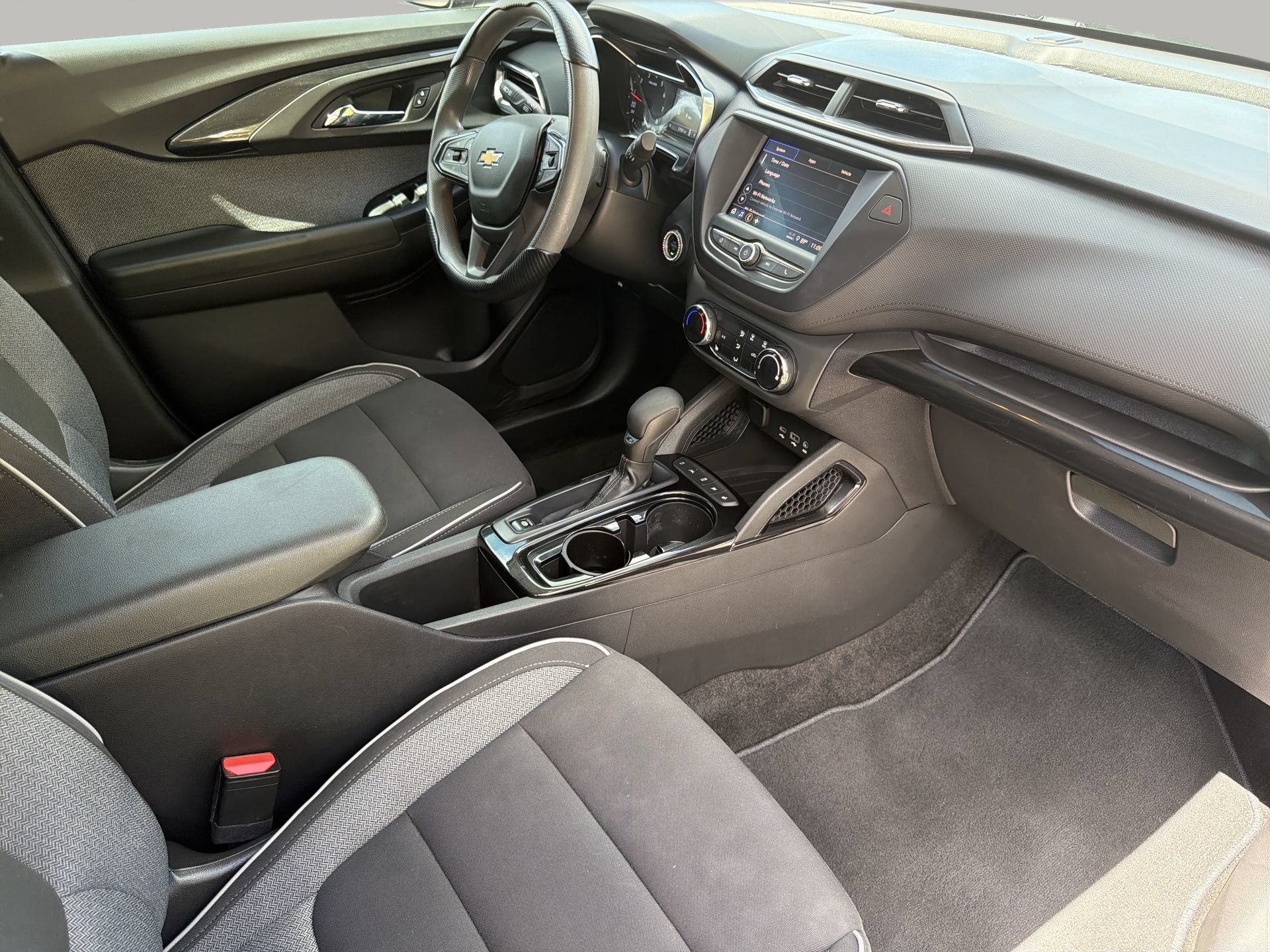 Used 2022 Chevrolet TrailBlazer LT FWD image 45