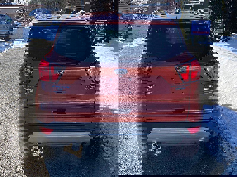 Certified 2019 Ford Escape Titanium image 4