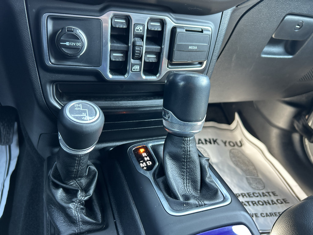 Used 2020 Jeep Wrangler Unlimited Sahara AWD/4WD image 16