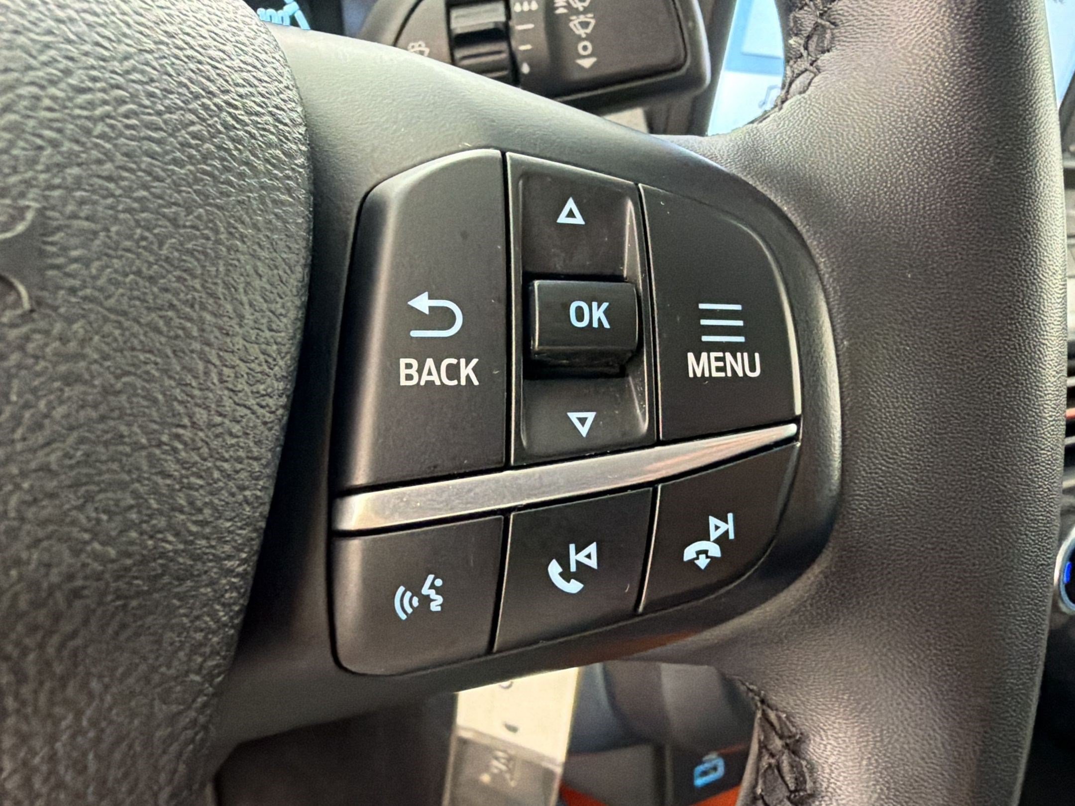 Certified 2023 Ford Maverick XLT w/ XLT Luxury Package FWD image 17