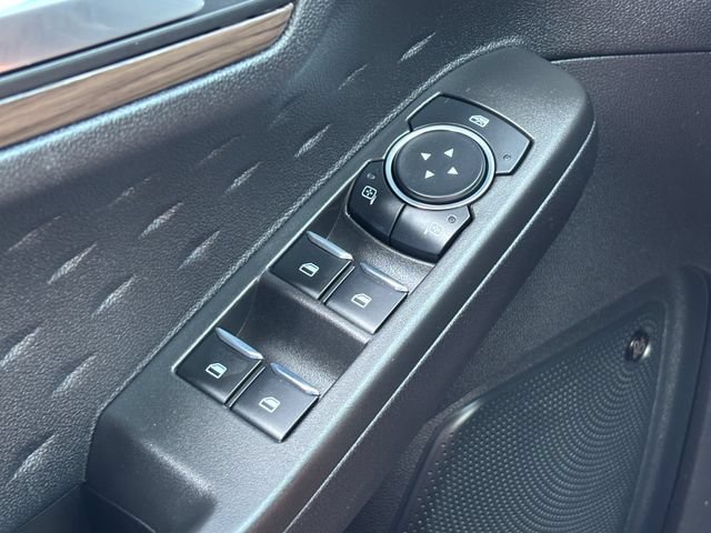 Certified 2020 Ford Escape Titanium AWD/4WD image 22