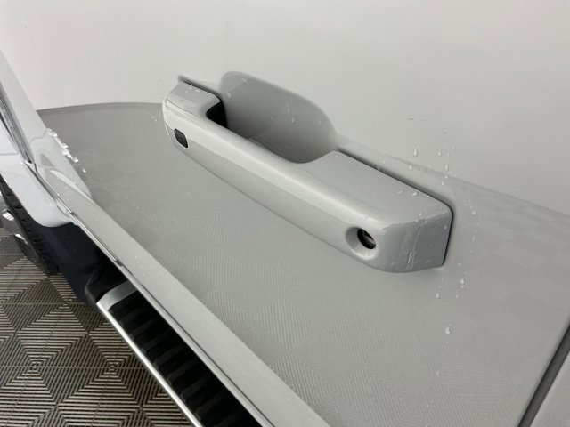 Certified 2025 Ford F450 Lariat w/ FX4 Off-Road Package image 16