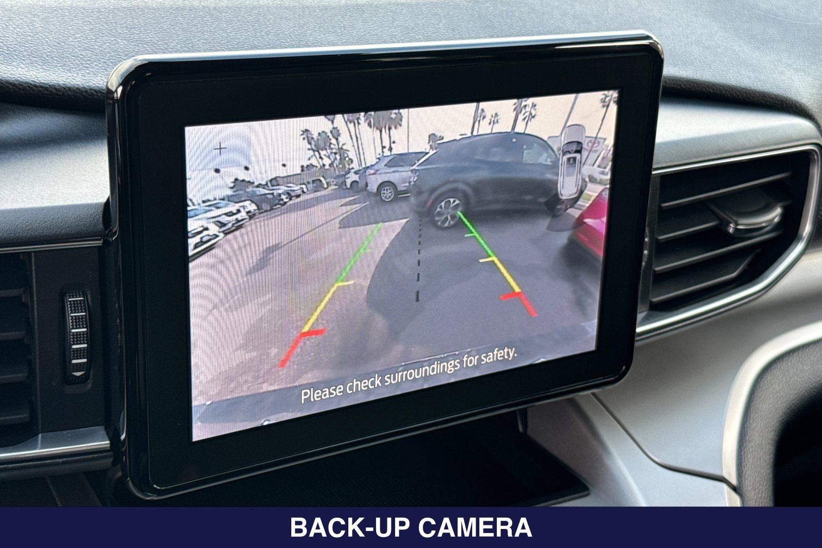 Certified 2022 Ford Explorer XLT w/ Equipment Group 202A RWD image 23