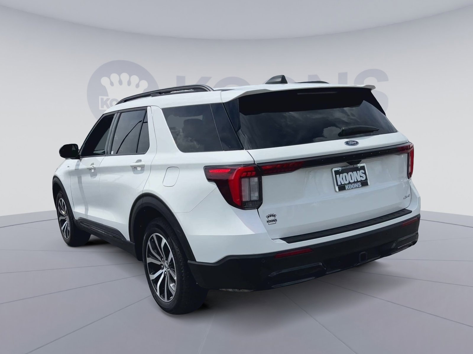 Certified 2025 Ford Explorer ST-Line AWD/4WD image 10