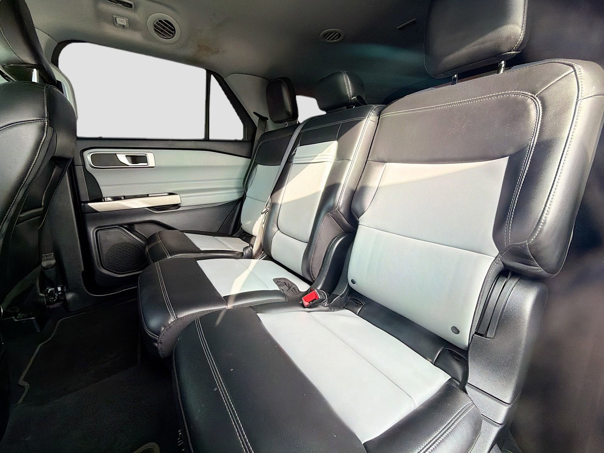 Certified 2023 Ford Explorer XLT w/ Equipment Group 202A image 29