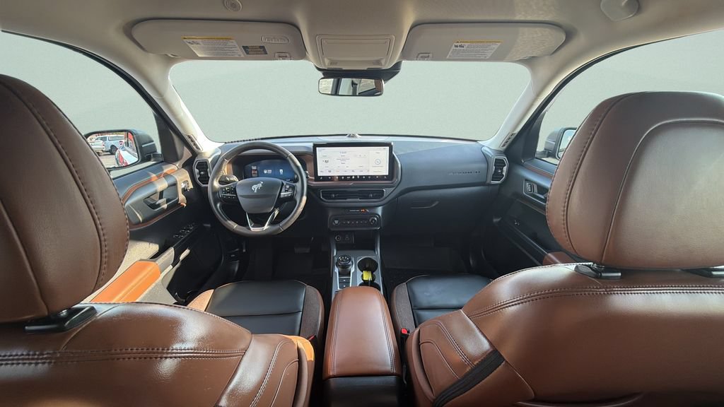 Certified 2025 Ford Bronco Sport Outer Banks w/ Outer Banks Tech Package+ AWD/4WD image 3