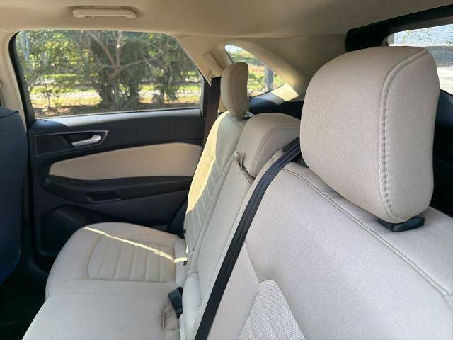 Certified 2020 Ford Edge SE image 11