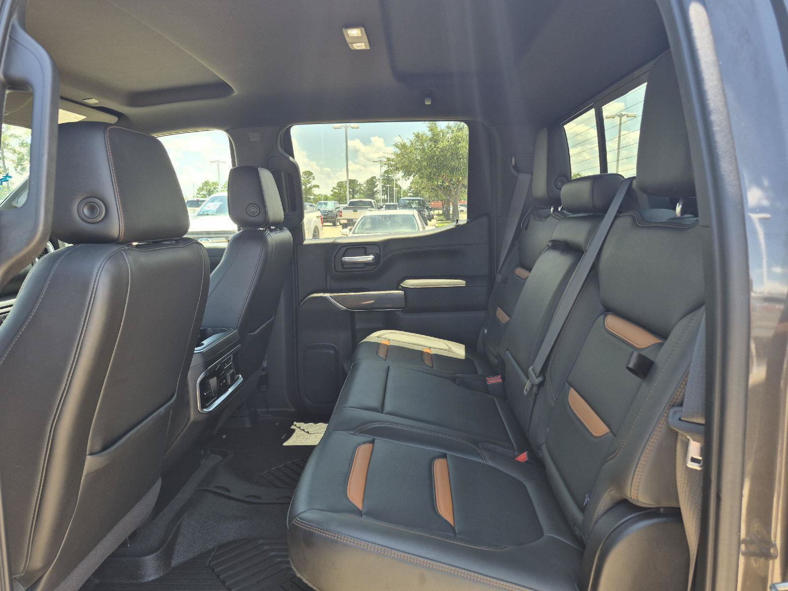 Used 2020 GMC Sierra 1500 AT4 w/ AT4 Premium Package AWD/4WD image 10