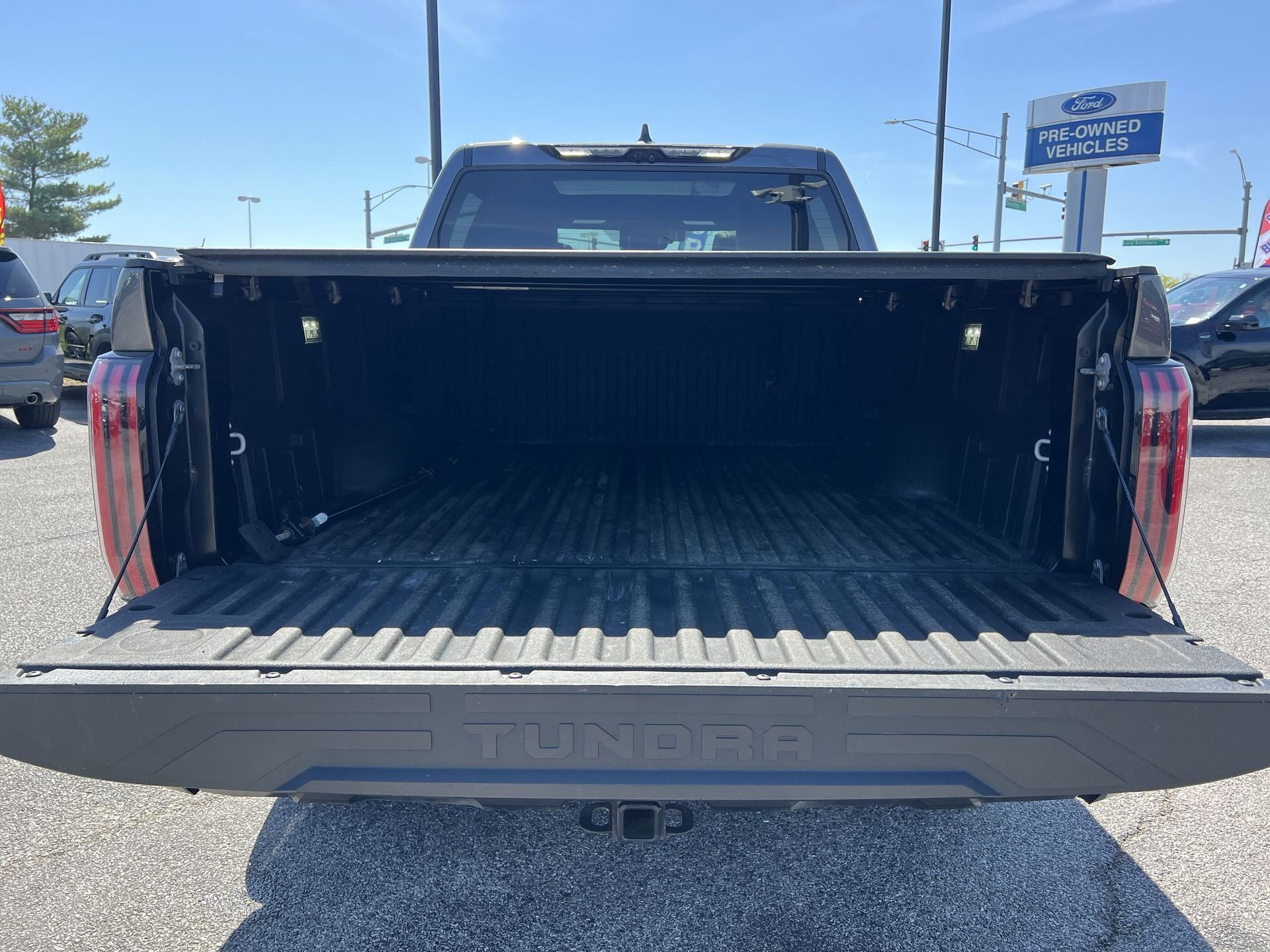 Used 2023 Toyota Tundra Platinum AWD/4WD image 32