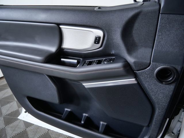 Certified 2025 Ford Expedition Active AWD/4WD image 35