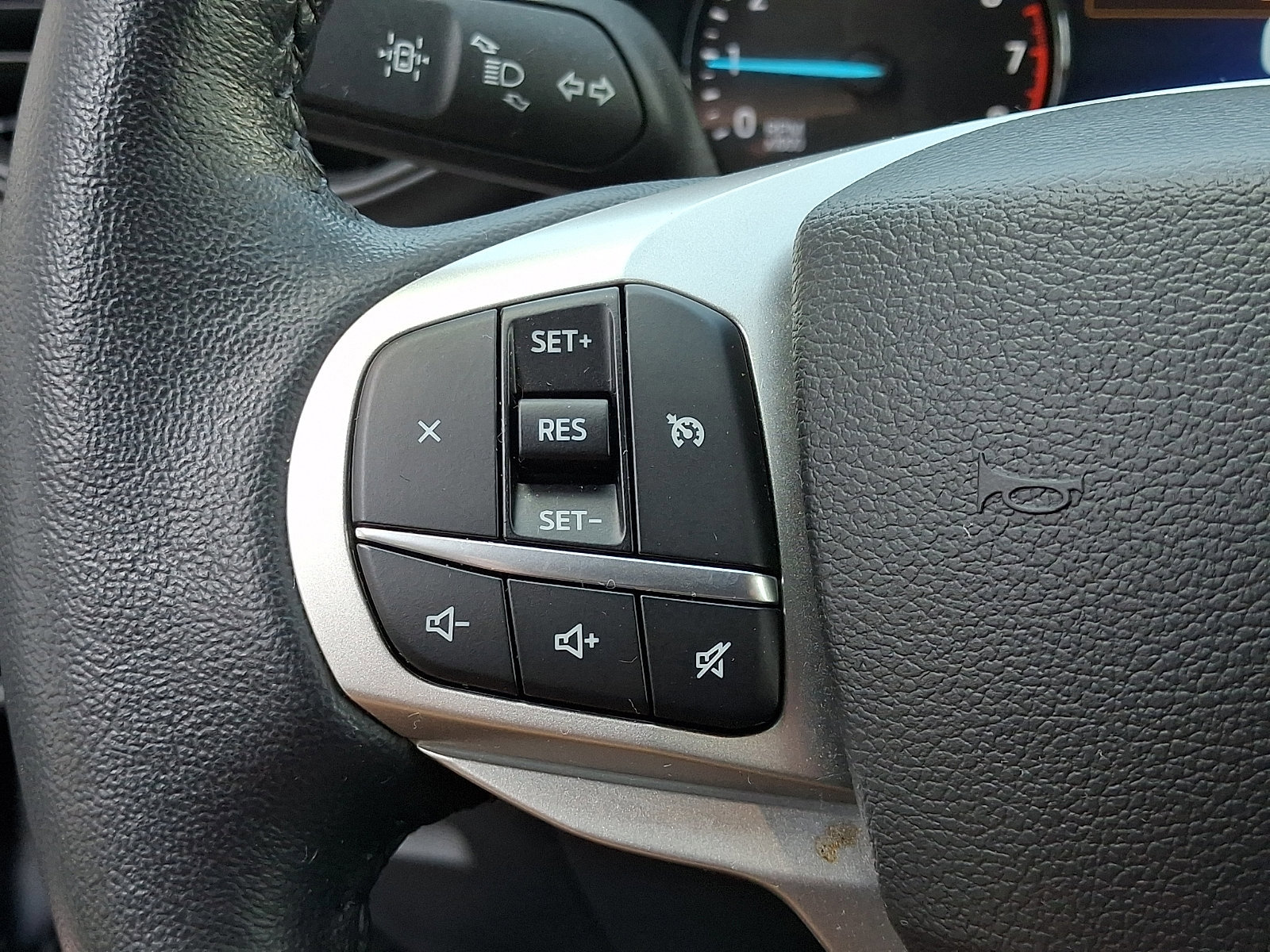 Certified 2022 Ford Explorer XLT w/ Class IV Trailer Tow Package image 25