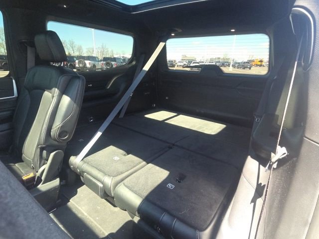 Used 2022 Jeep Wagoneer Series III w/ Premium Group I image 20