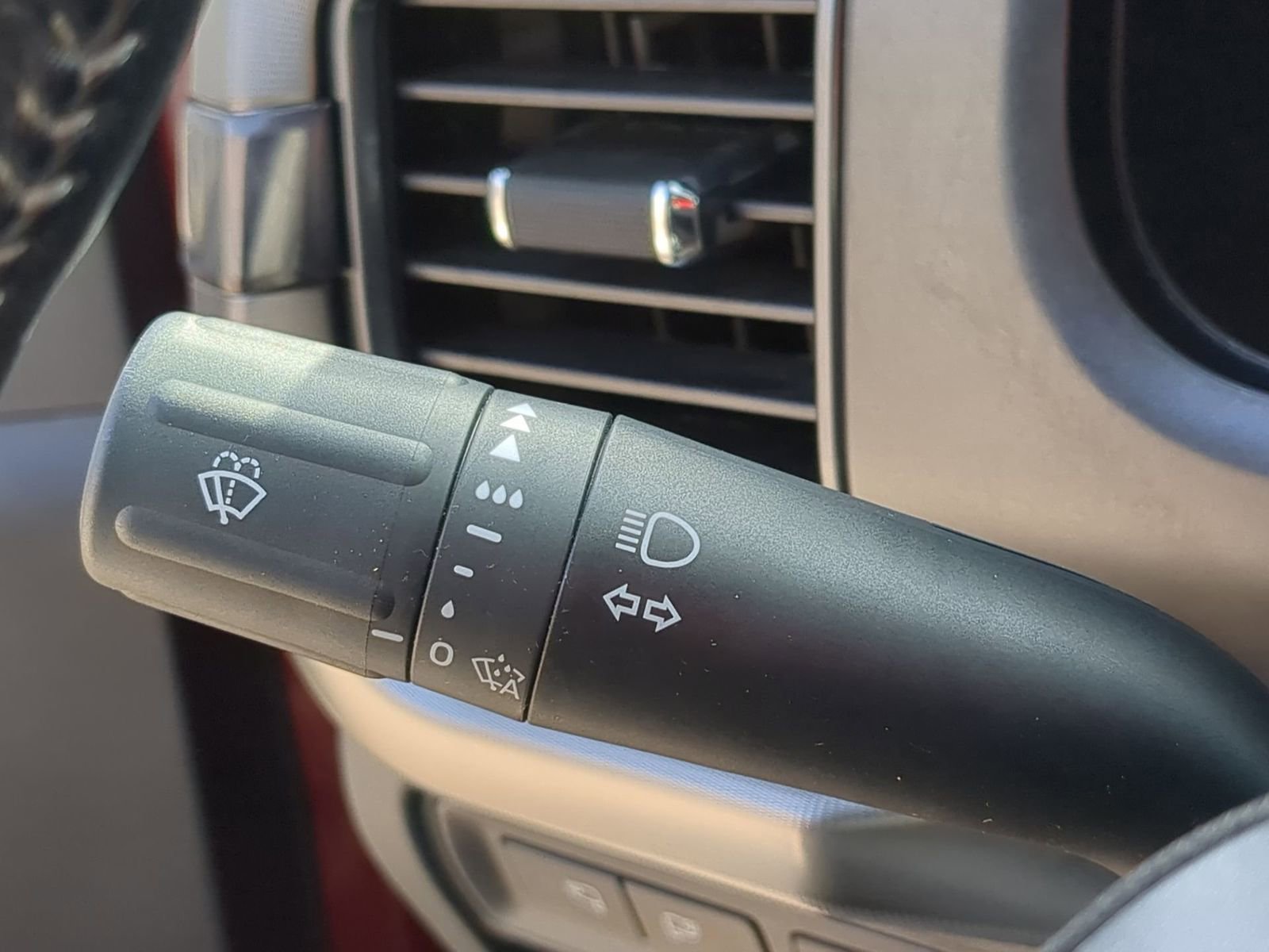 Certified 2024 Ford F150 Lariat w/ Equipment Group 502A High image 33