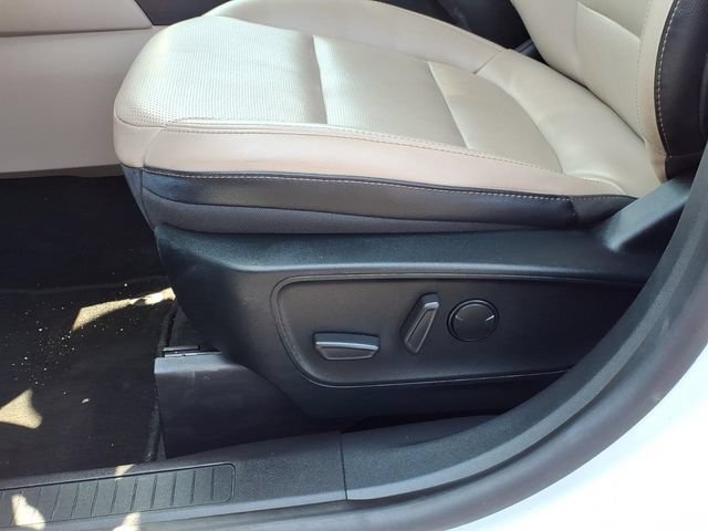 Certified 2020 Ford Escape SEL FWD image 17