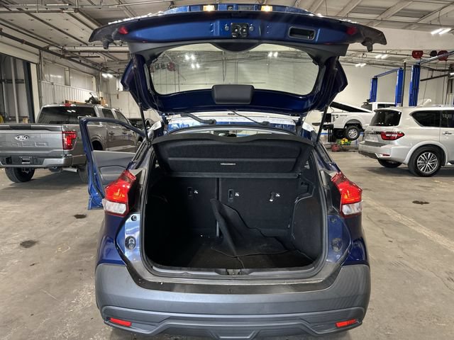 Used 2019 Nissan Kicks SV FWD image 25