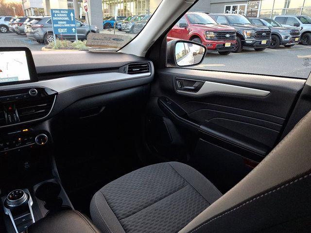 Certified 2022 Ford Escape SE w/ Cold Weather Package image 15