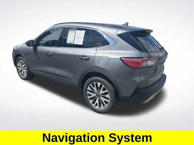 Certified 2022 Ford Escape Titanium AWD/4WD image 3