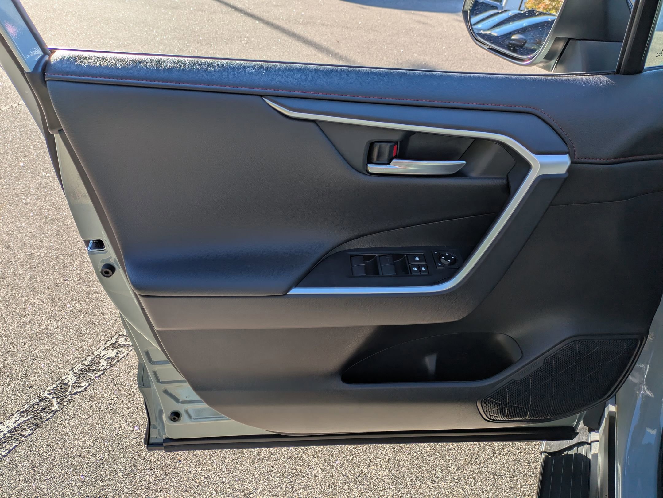 Used 2020 Toyota RAV4 TRD Off-Road image 15