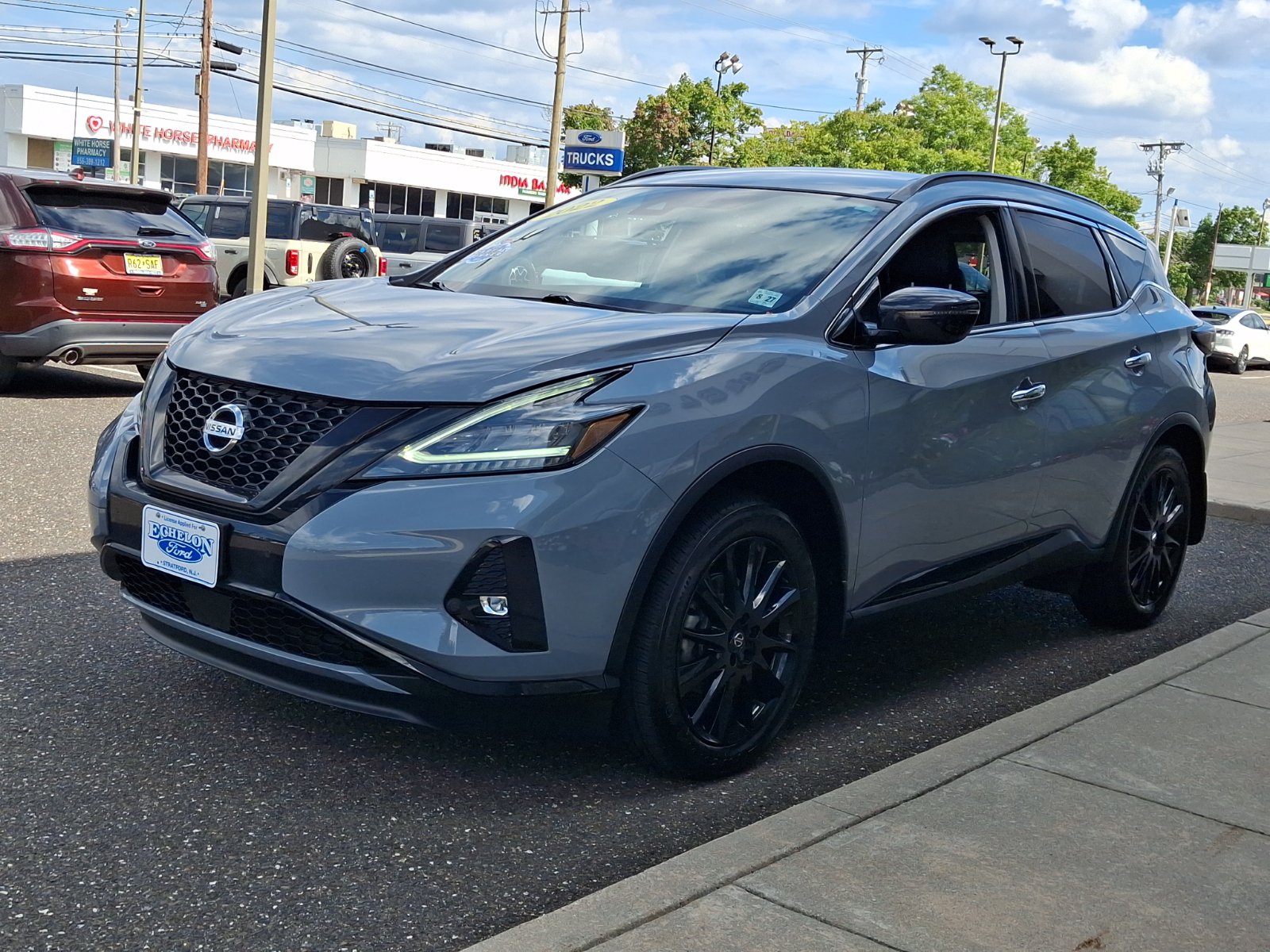 Used 2022 Nissan Murano SV w/ SV Midnight Edition Package FWD image 3