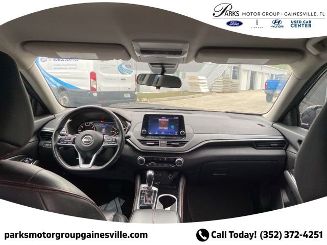 Used 2024 Nissan Altima 2.5 SR image 12