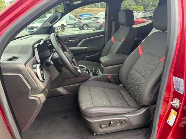 Used 2024 Chevrolet Colorado Z71 w/ Z71 Convenience Package 2 AWD/4WD image 15