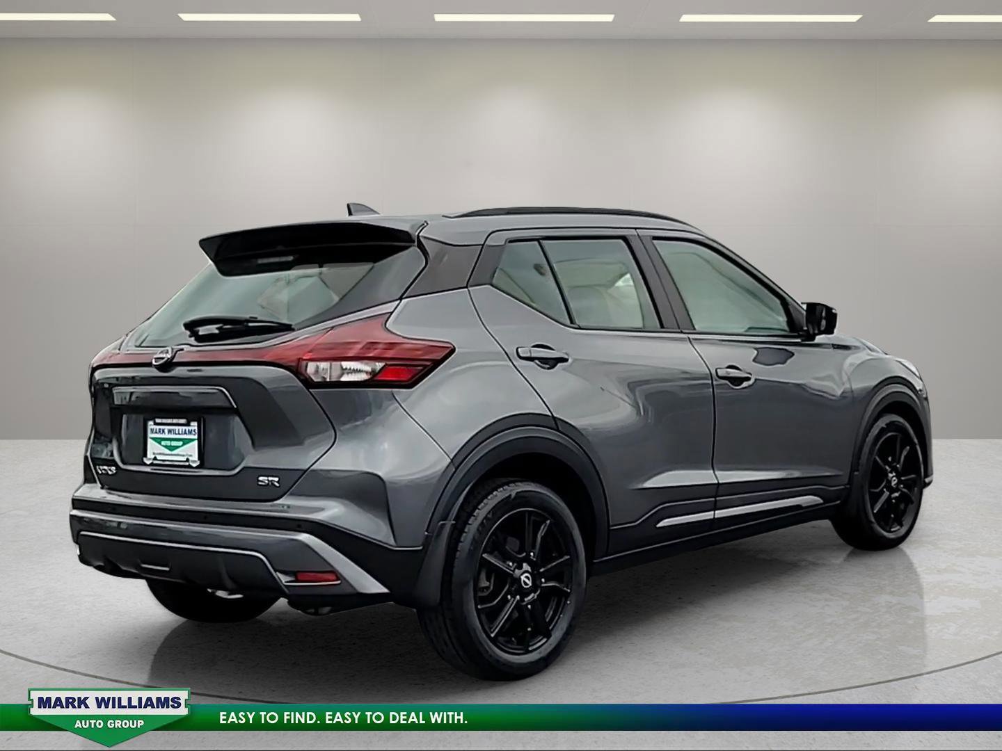 Used 2022 Nissan Kicks SR w/ Premium Package image 5