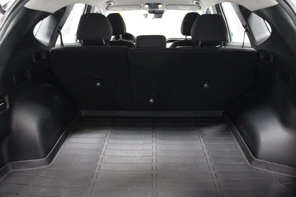 Used 2024 Hyundai Tucson SE AWD/4WD image 16
