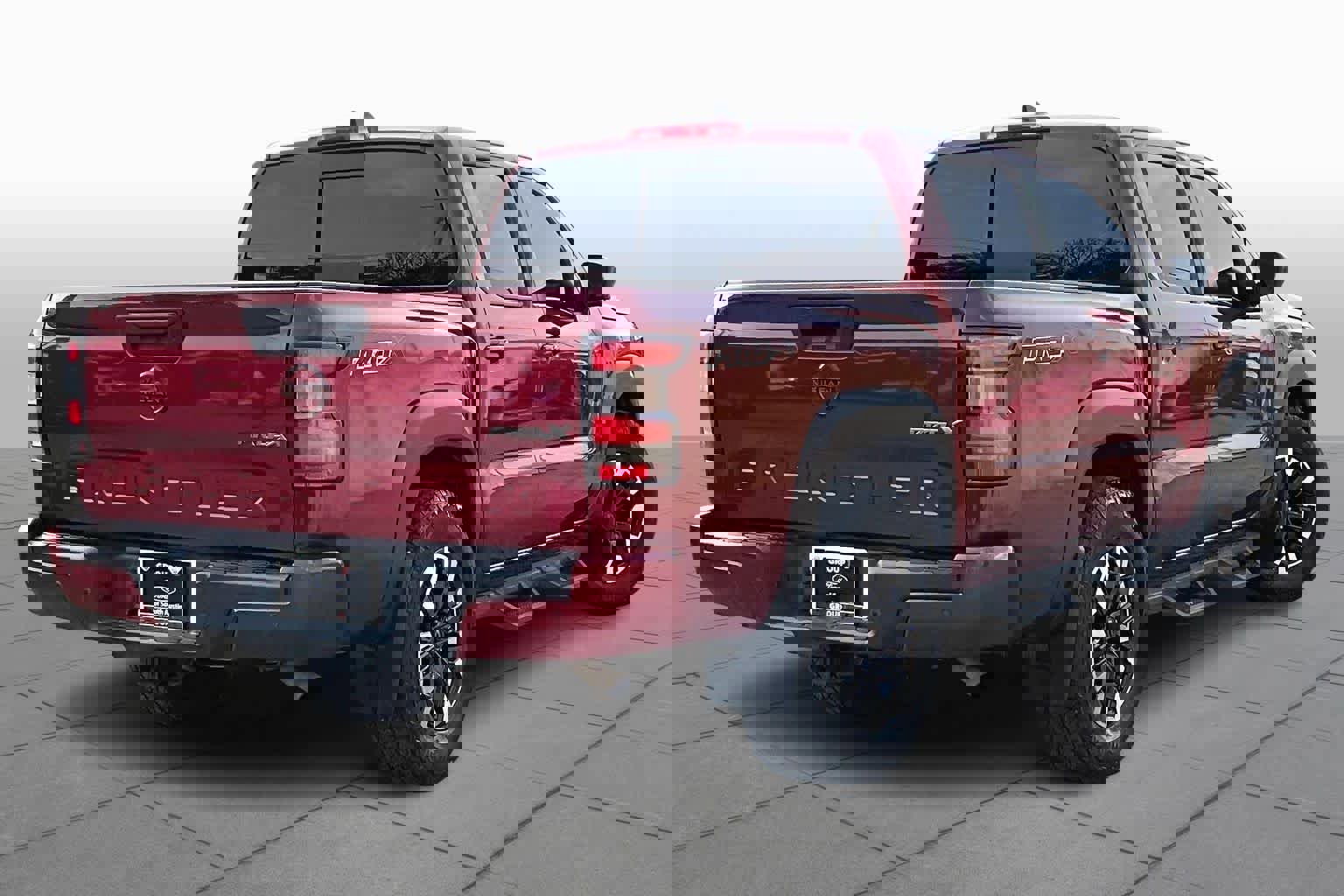 Used 2023 Nissan Frontier Pro-X w/ Pro Convenience Package image 13