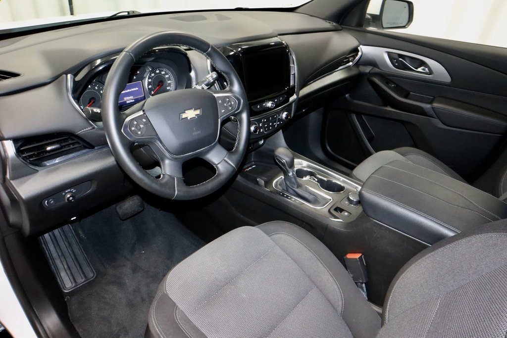 Used 2023 Chevrolet Traverse LT image 24