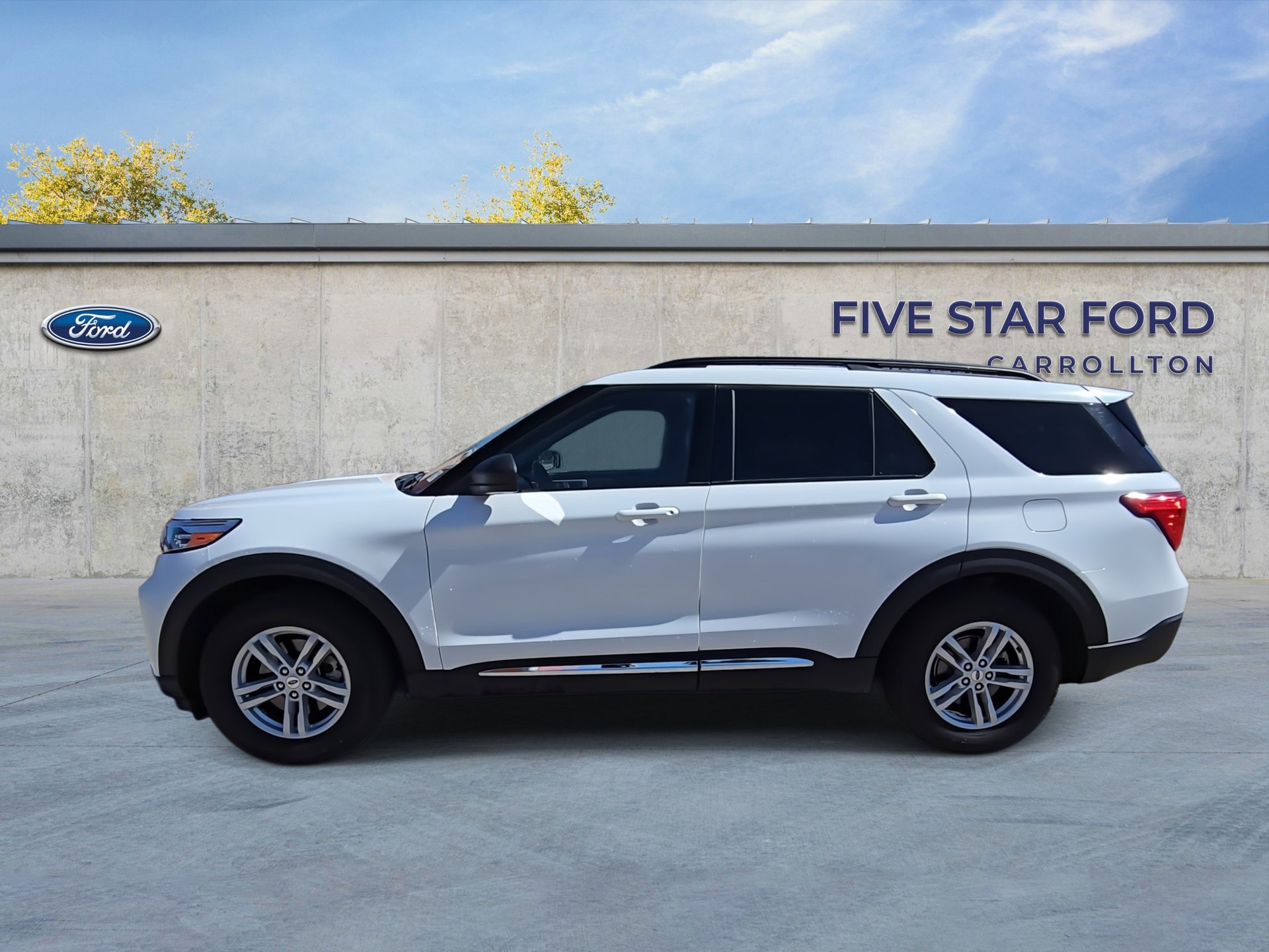 Certified 2023 Ford Explorer XLT w/ Equipment Group 202A image 2