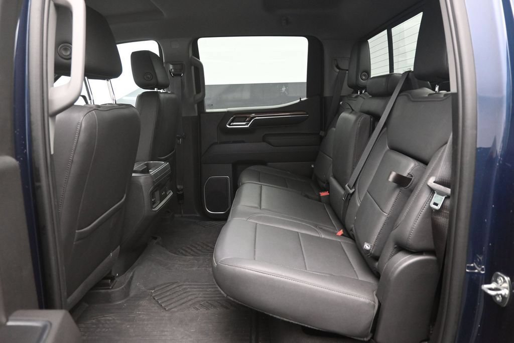 Used 2022 Chevrolet Silverado 1500 LT Trail Boss w/ LT Trail Boss Premium Package AWD/4WD image 7