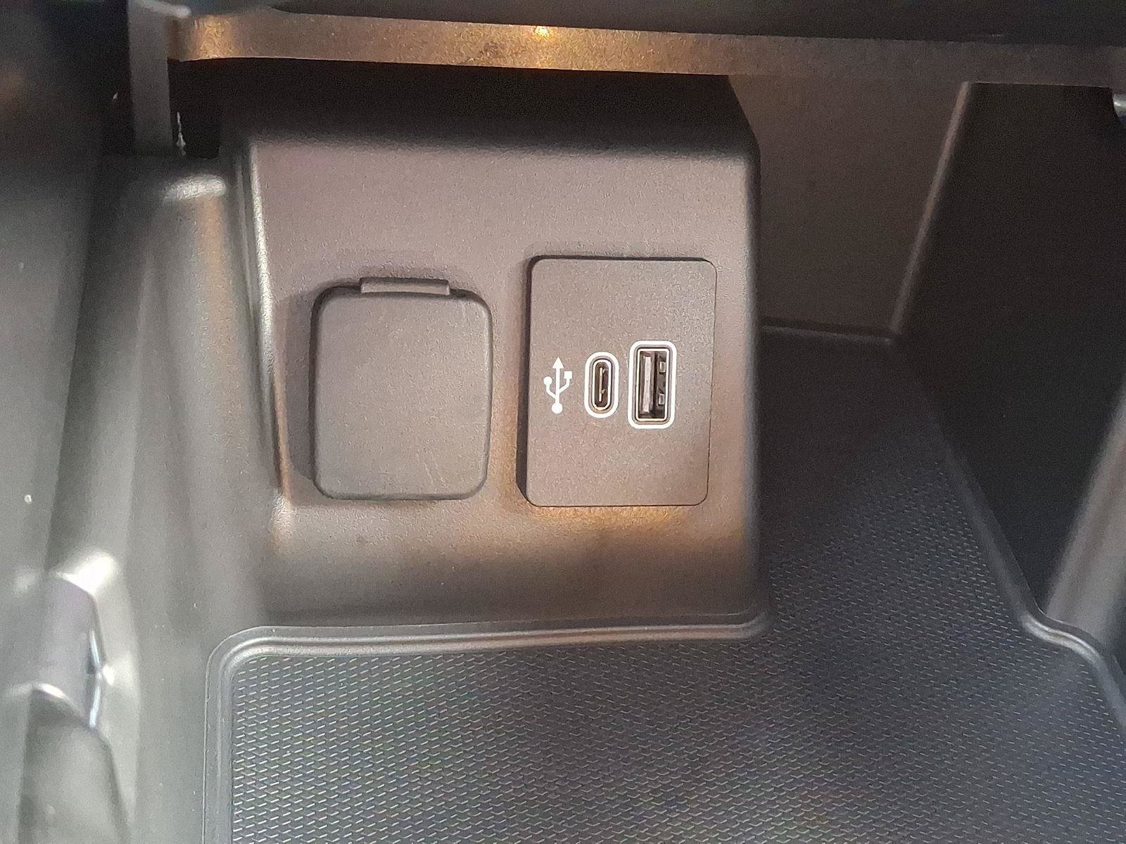 Certified 2025 Ford Explorer Active AWD/4WD image 24
