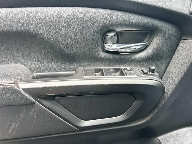 Used 2022 Nissan Titan PRO-4X w/ Pro-4x Convenience Package AWD/4WD image 25