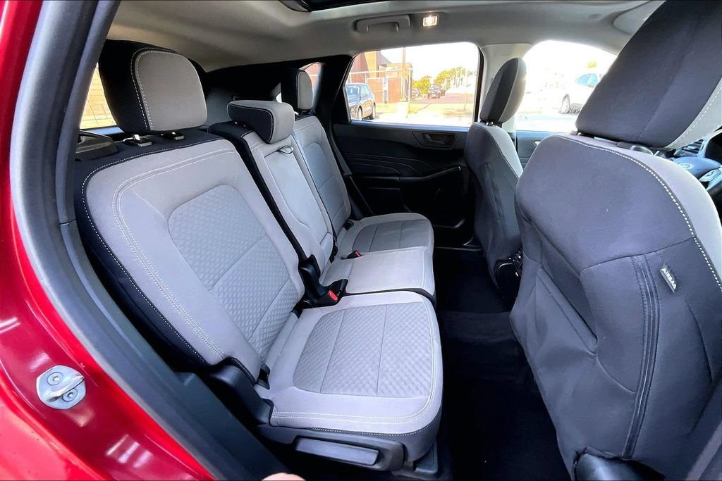 Certified 2022 Ford Escape SE w/ SE Sport Appearance Package FWD image 26