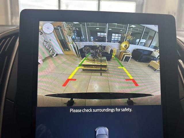 Certified 2022 Ford Edge ST-Line w/ Class II Trailer Tow Package image 18