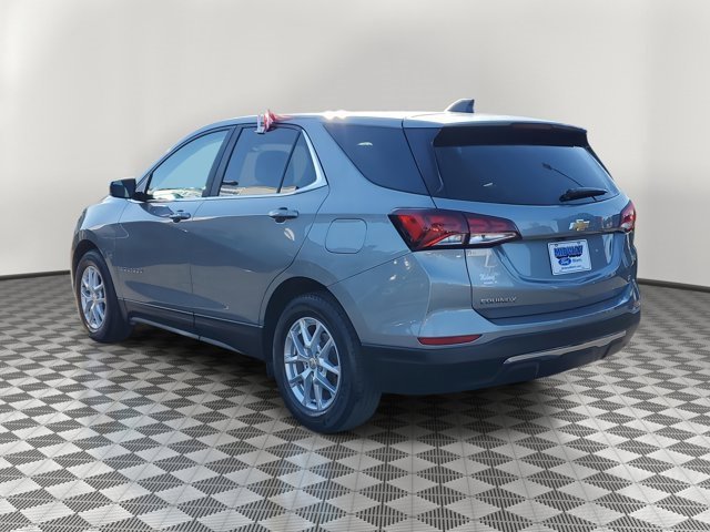 Used 2023 Chevrolet Equinox LT image 2