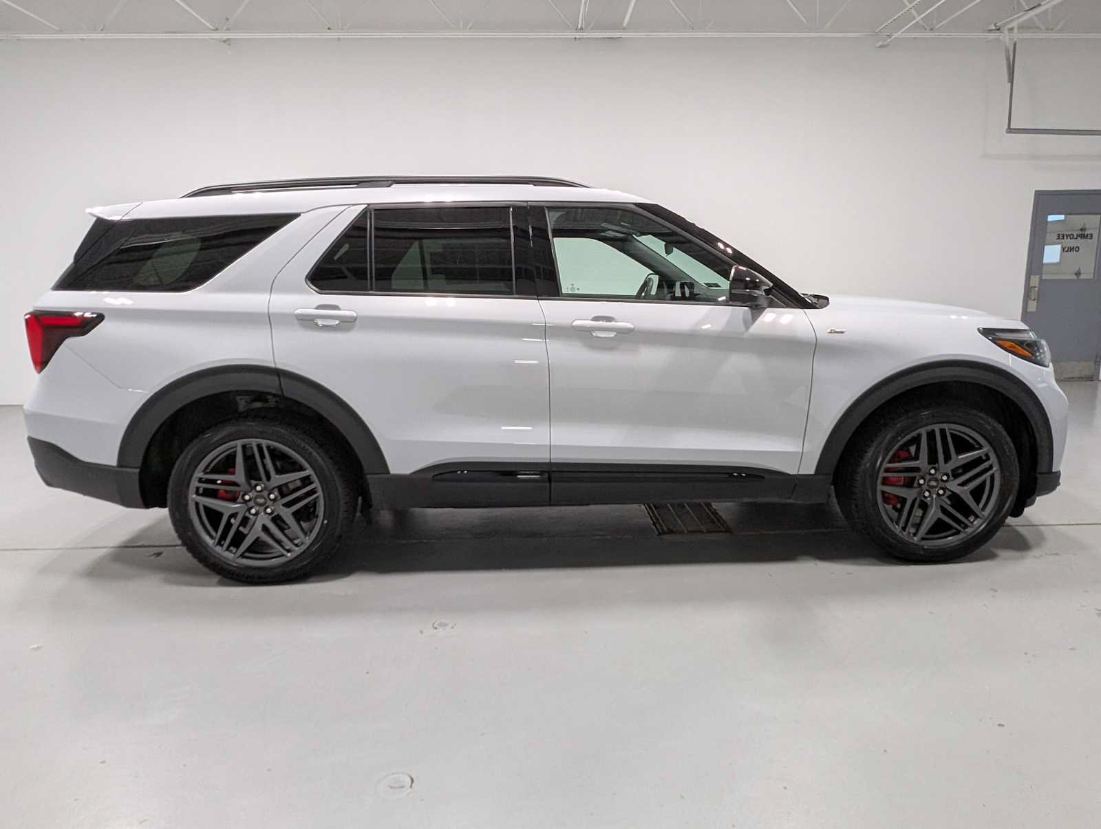 Certified 2026 Ford Explorer ST-Line w/ ST-Line Street Pack AWD/4WD image 7
