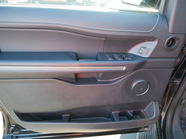 Certified 2024 Ford Expedition XLT image 9