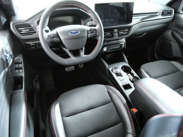 Certified 2023 Ford Escape ST-Line w/ Tech Pack #1 AWD/4WD image 4