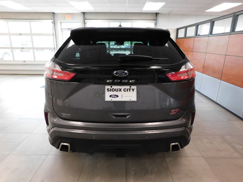Certified 2022 Ford Edge ST w/ Equipment Group 401A AWD/4WD image 6