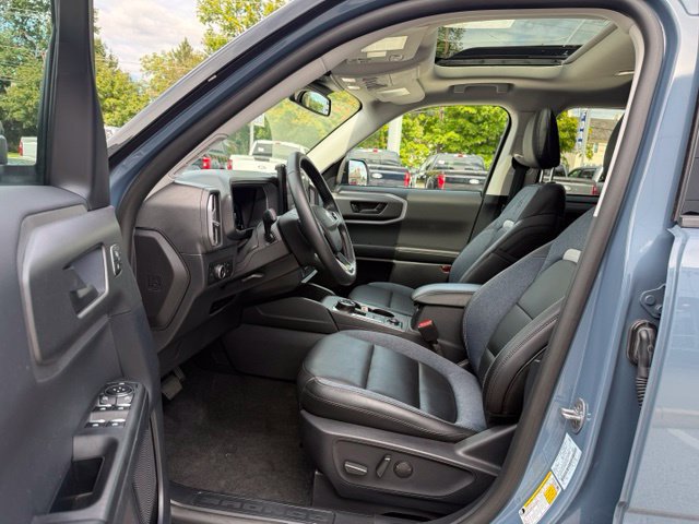 Certified 2025 Ford Bronco Sport Outer Banks w/ Outer Banks Tech Package+ AWD/4WD image 23