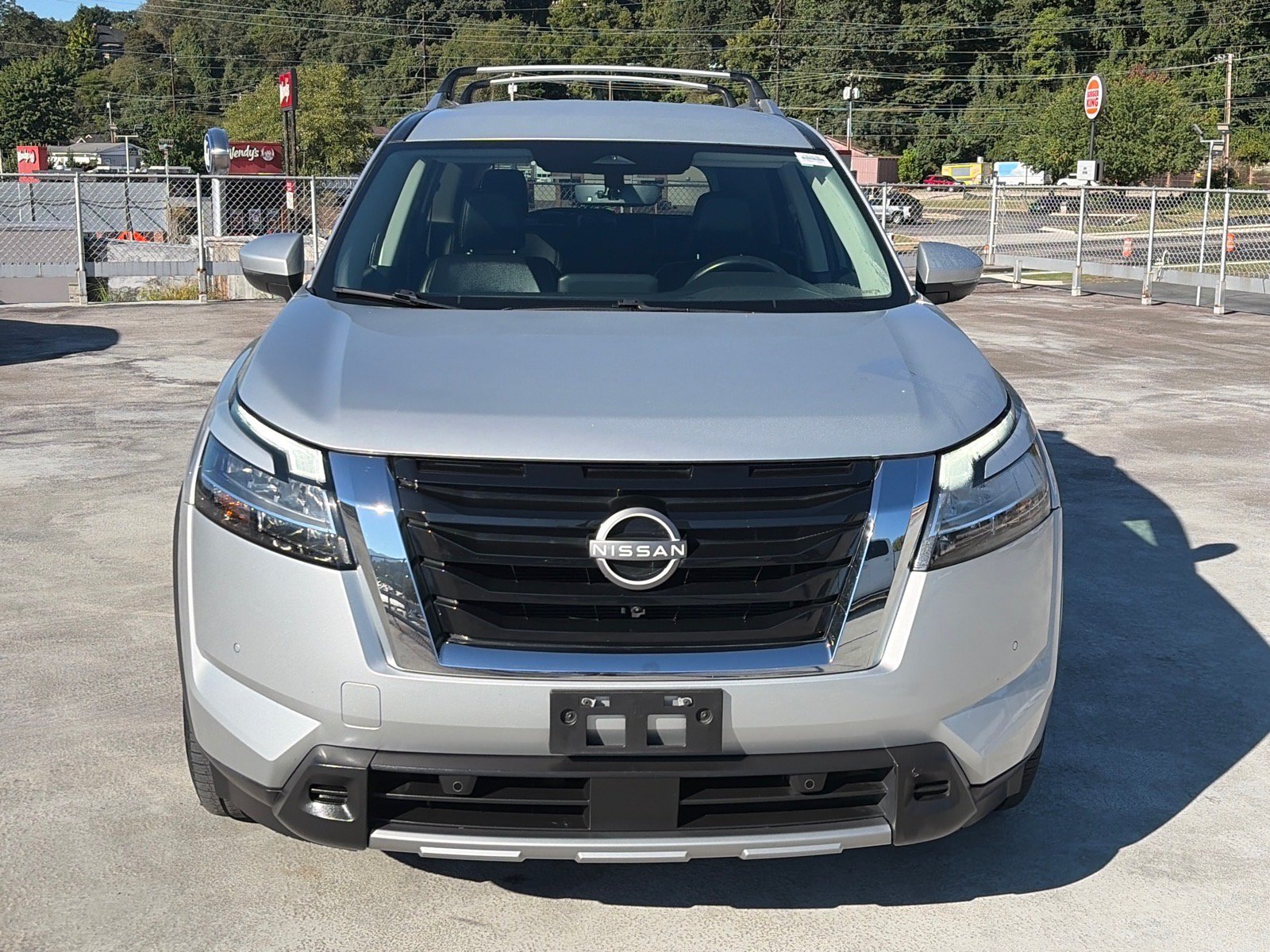 Used 2023 Nissan Pathfinder SL AWD/4WD image 5