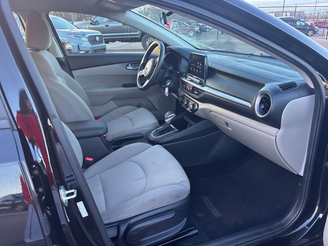 Used 2021 Kia Forte LXS image 9