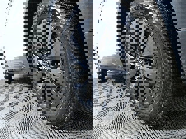 Used 2022 Volkswagen Taos S image 7